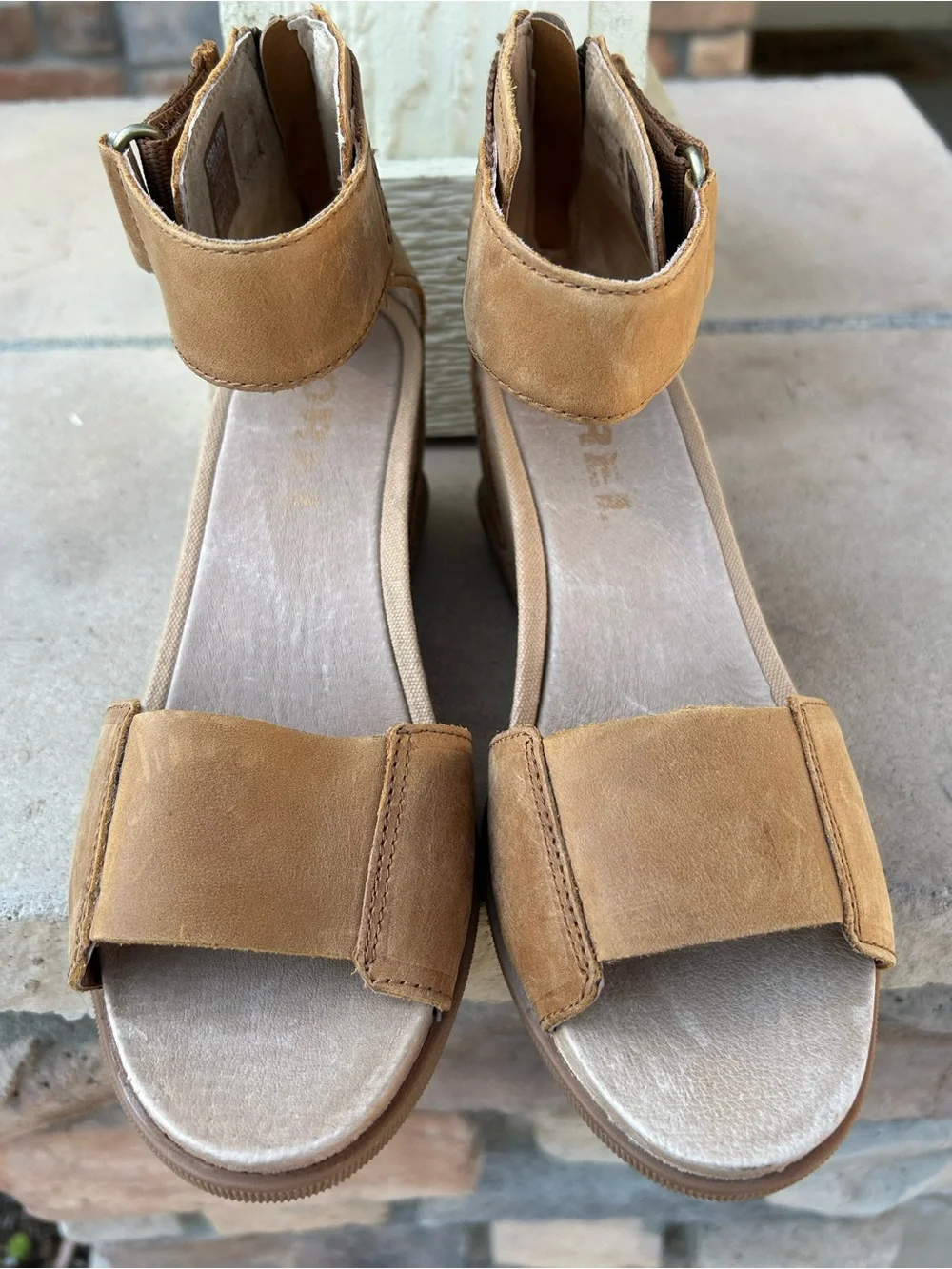 New! Womens SOREL Joanie II Leather Ankle Strap Wedge Sandals sz 7